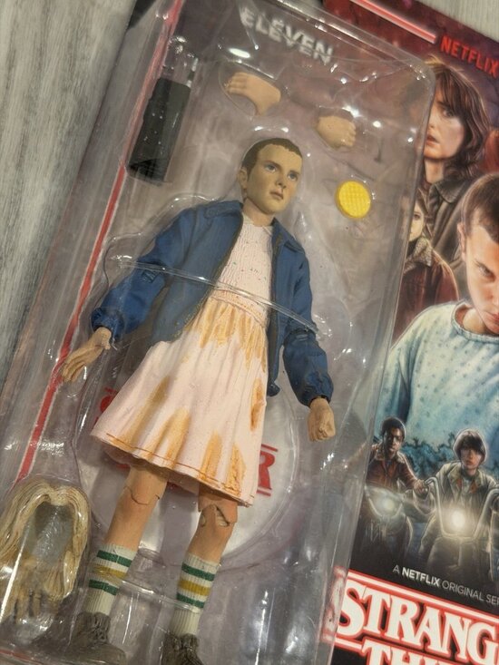 Action_Figures_&_Playsets